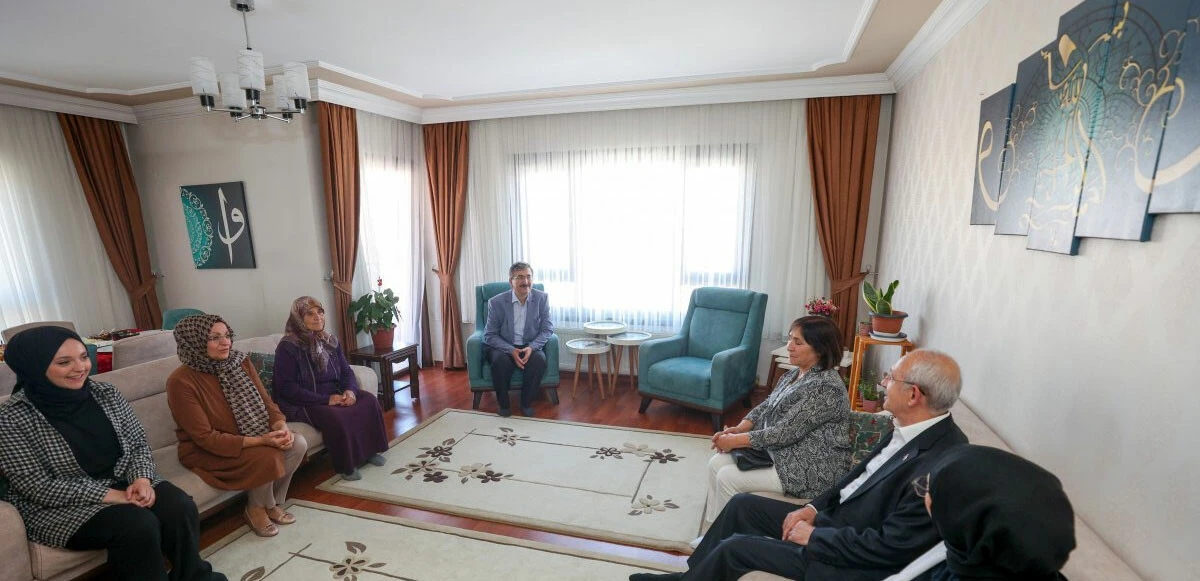 Kemal Kılıçdaroğlu’nun helalleşme ziyaretinde son durak 28 Şubat mağduru öğretmen