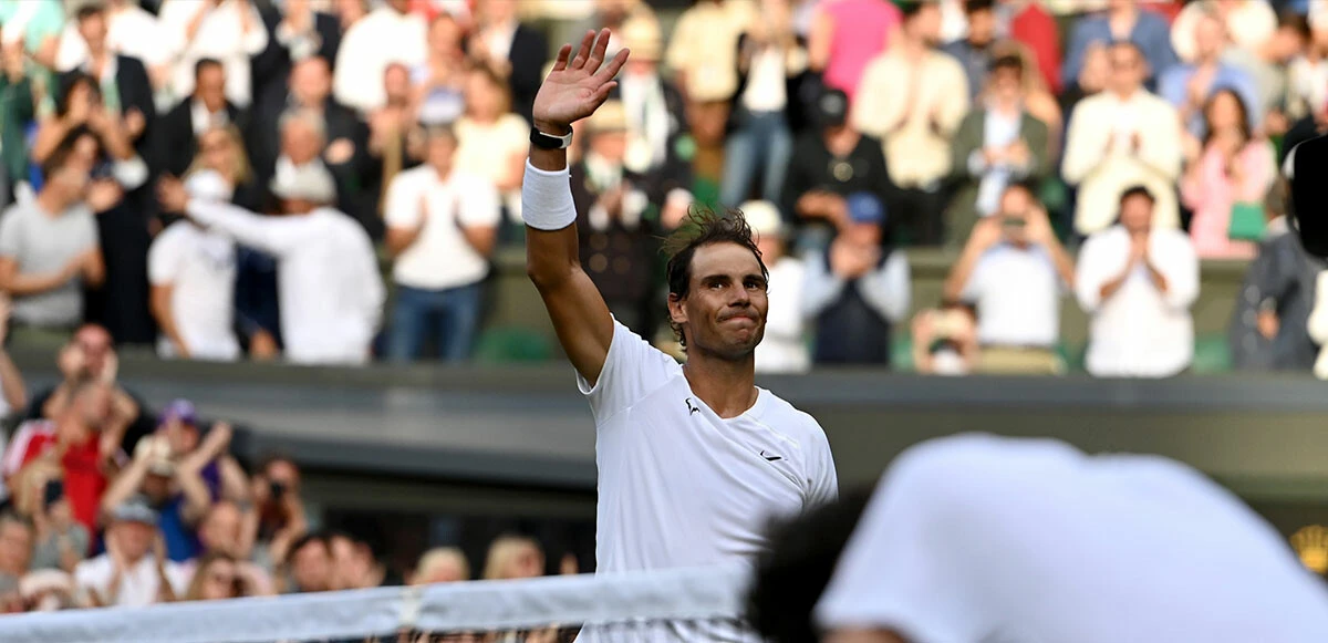 Wimbledon’da yarı final heyecanı! Nadal yenilmeden elendi, Djokovic sahneye çıkıyor