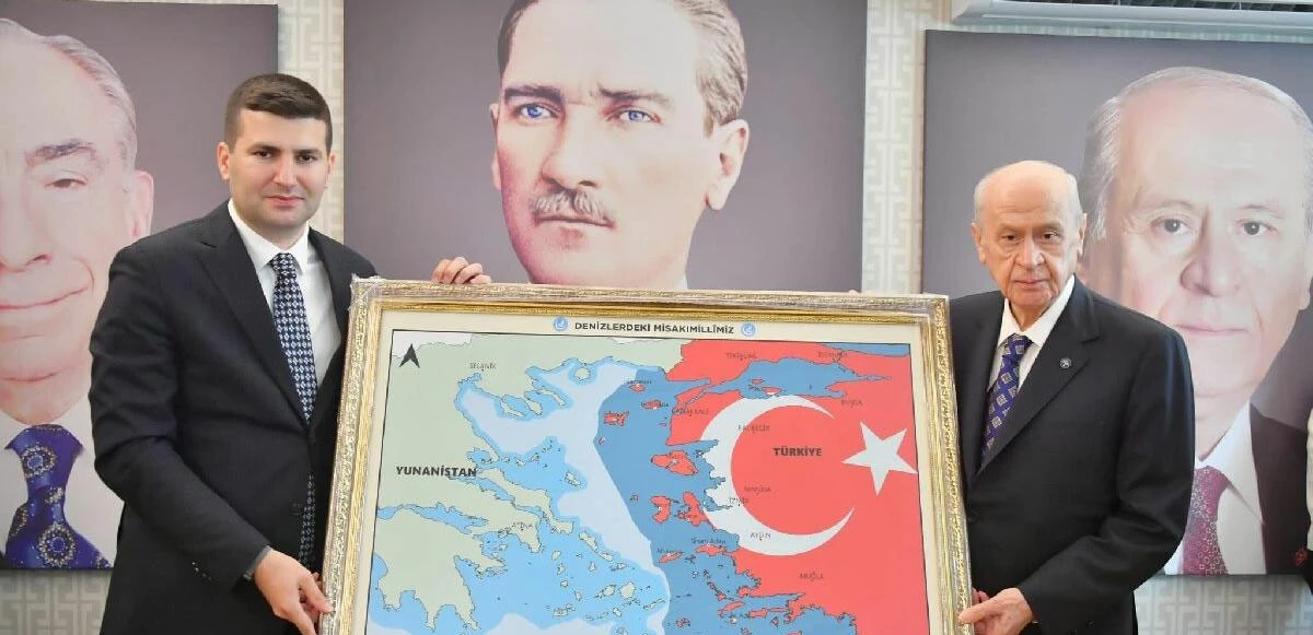 Devlet Bahçeli’ye verilen fotoğraf Yunanistan’da yankı uyandırdı!