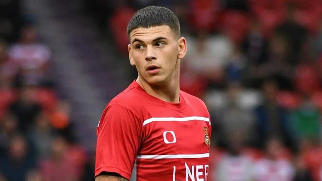 Fenerbahçe transferi resmen duyurdu: İstanbul'a geliyor