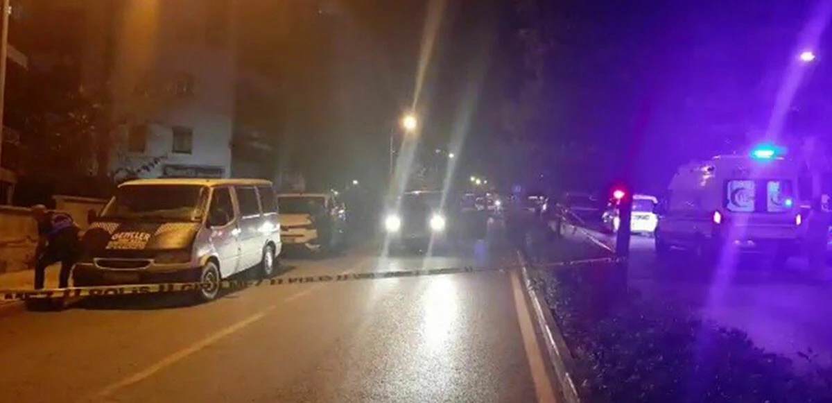 Polis aracına ateş eden saldırgan ayağından vuruldu