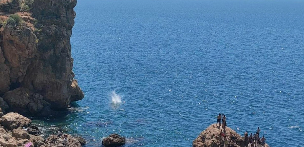 'Atlamazsan adam değilsin' dediler, 40 metreden suya daldı! ‘Kimseye tavsiye etmiyorum’