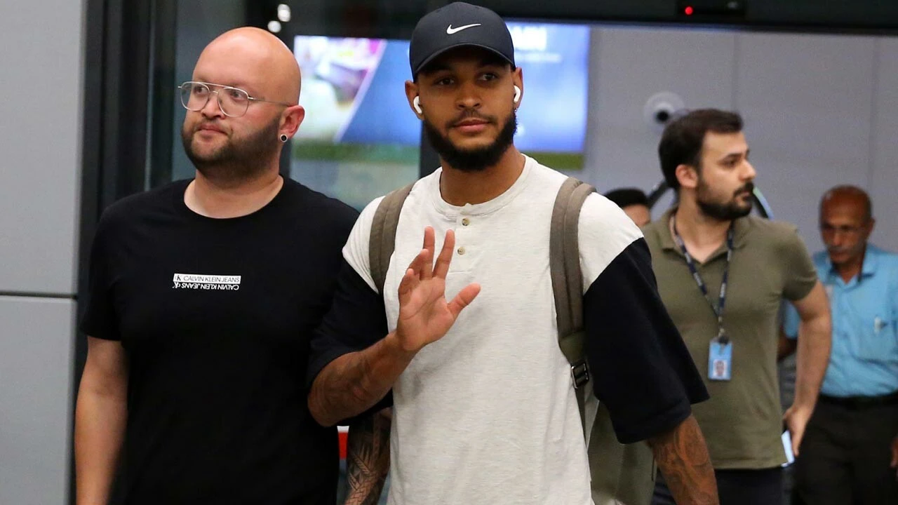 Fenerbahçe yeni transferine kavuştur: Norveçli golcü İstanbul'da