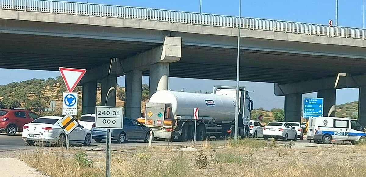 Son dakika: İzmir Bergama'da otluk alanda yangın çıktı