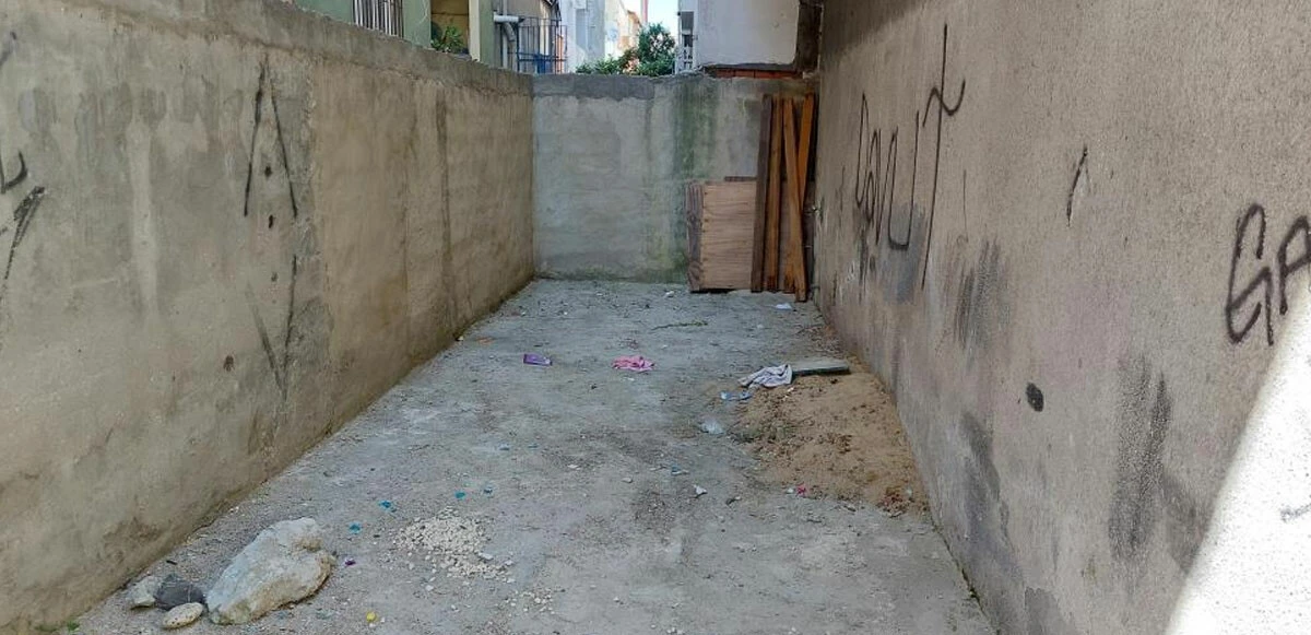 Eşini sormaya gittiği evde dövüp üçüncü katın penceresinden attılar