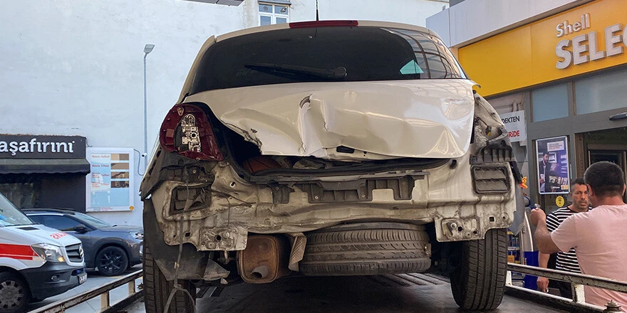 Akaryakıt istasyonunda dehşet anları: 3 yaralı