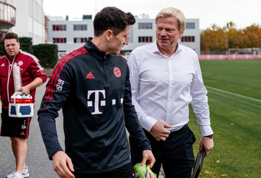 Barcelona Robert Lewandowski'yi transfer etti