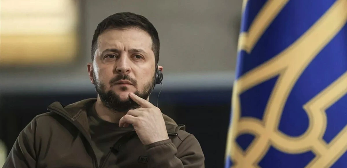 Ukrayna lideri Zelenskiy başsavcı ve istihbarat başkanını görevden aldı!