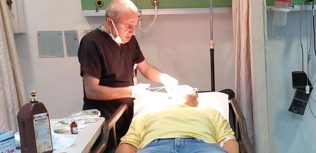 Şaka hastanede bitti! Kurusıkıyı başına dayayıp ­tetiği çekti