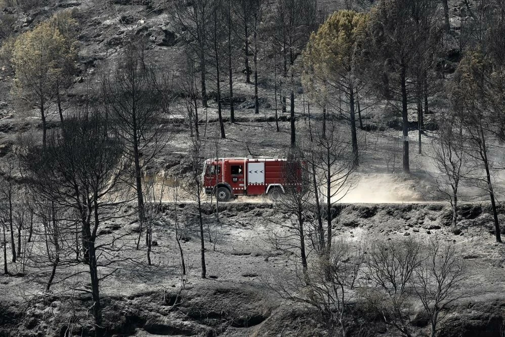 İspanya'daki yangın felaketinde kıl payı kurtulmalar: Koşarak kurtuldu! Tren alevlerin arasında kaldı