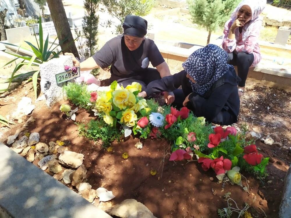 Pompalı tüfekle intiharda ‘cinayet’ şüphesi: Bir metrelik silahla insan nasıl kendini vurur?