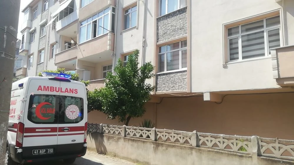 Tartıştığı eşini öldürüp kanlı elleriyle video çekti