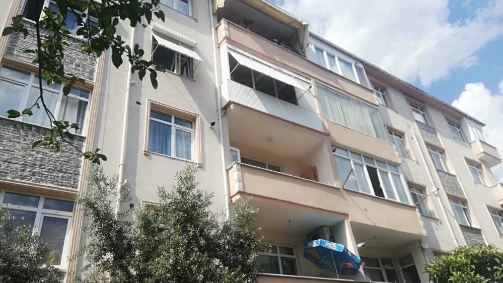 Tartıştığı eşini öldürüp kanlı elleriyle video çekti