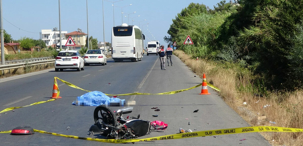 Yolu kısaltmak isterken kazaya sebep oldu! Ekipmanı tam olan motosikletli yaşlı adamı hayatından etti
