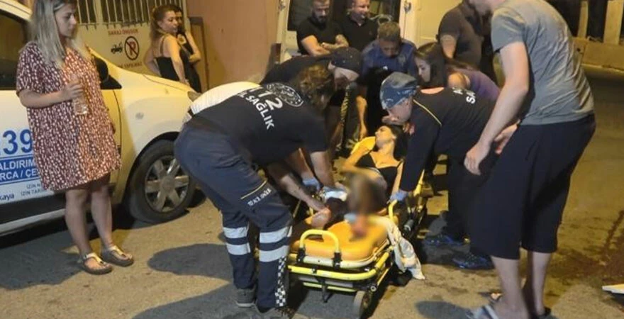 Tartıştığı kız arkadaşını sokak ortasında vurdu