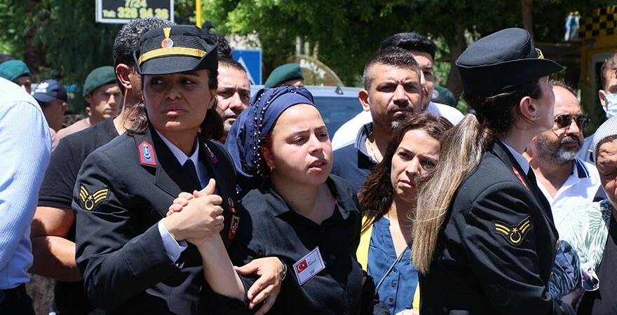 Mersinli şehit son yolculuğuna uğurlandı!