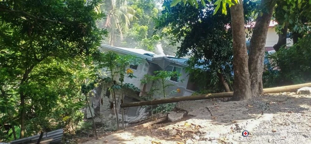 Filipinler'de 7 şiddetinde deprem: 4 kişi öldü hastaneler boşaltıldı