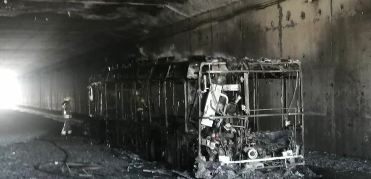 Tamirden çıkan İETT otobüsü tünelde alev aldı: Sürücü ve oğlu ölümden döndü