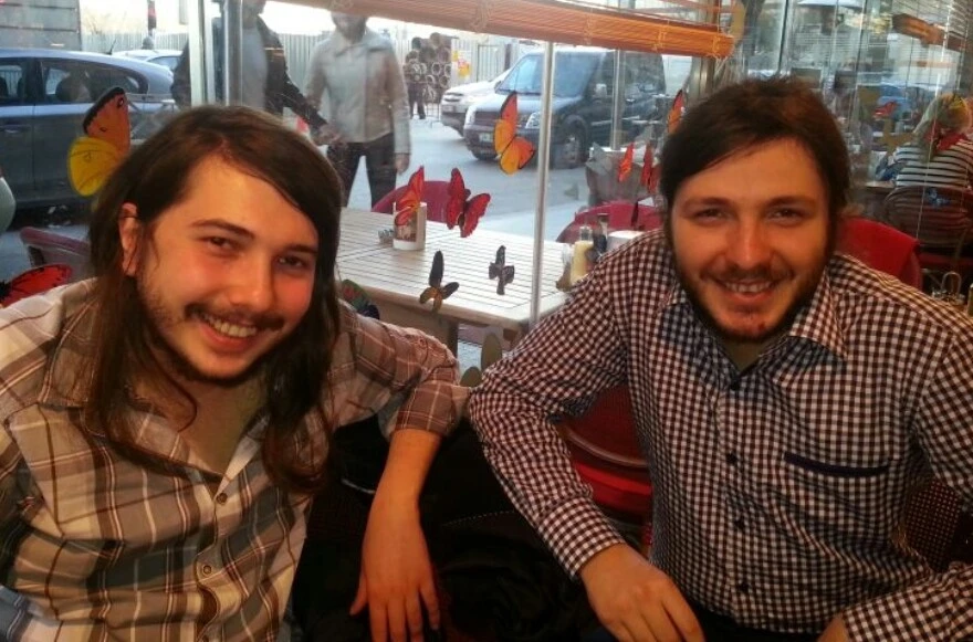 CEMRE DEMİREL KİMDİR? Cemre Demirel Kanser Olduğunu Açıkladı! Testis Kanseri Nedir? - 2. Resim