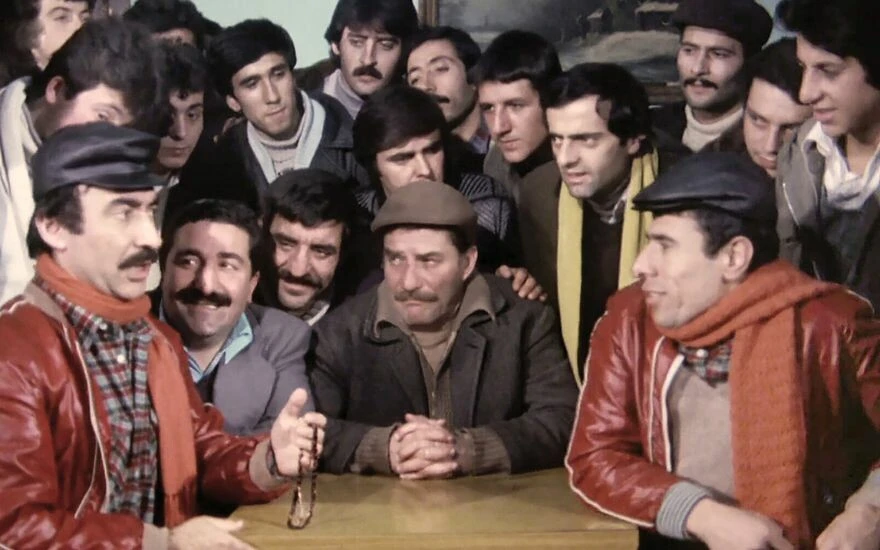 Çiçek Abbas’ın ünlü yönetmeni kimdir? Çiçek Abbas filmi nerede çekildi? Çiçek Abbas filminin replikleri ve az bilinen detayları