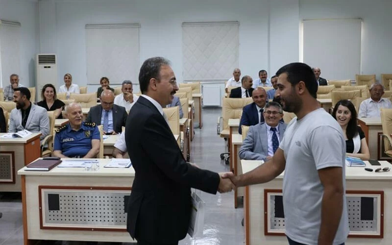 Sigarayı bırakana çeyrek altın hediye