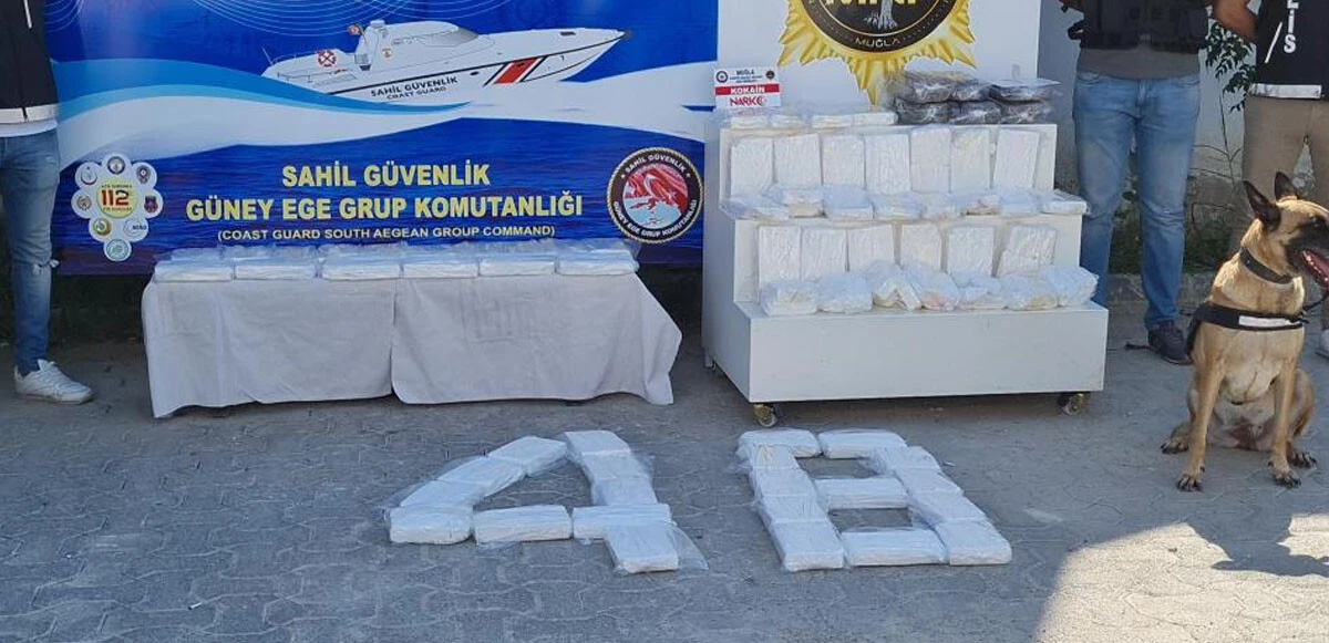 Saatler süren kovalamacanın ardından yakalanan uyuşturucu tacirlerinden ilginç savunma: Gaz kolu takılı kaldı