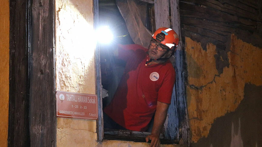 Edirne’de sağanak sele sebep oldu! Ev ve iş yerleri göle döndü