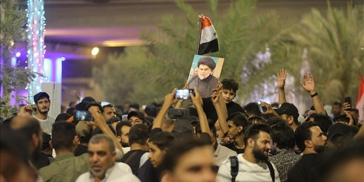 Irak'ta siyasi kriz: Sadr anayasa ve rejim değişikliği istedi