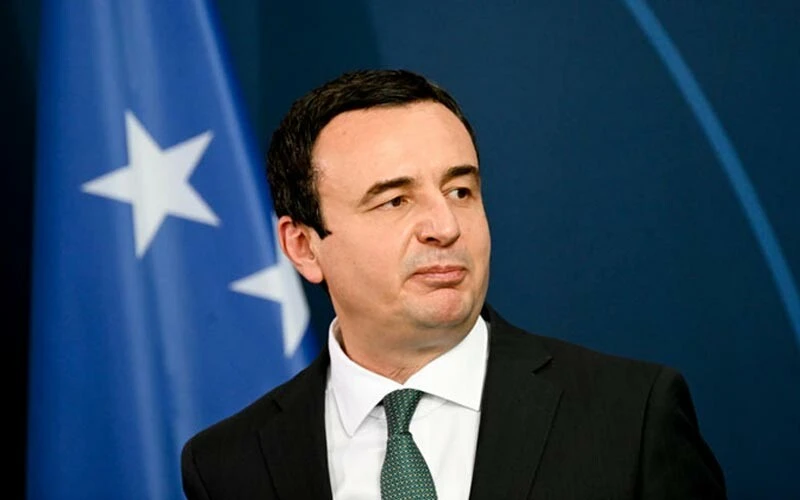 Balkanlar'da savaş çanları: Sırbistan ile Kosova arasında sınırlar kapatıldı, barikatlar kuruldu