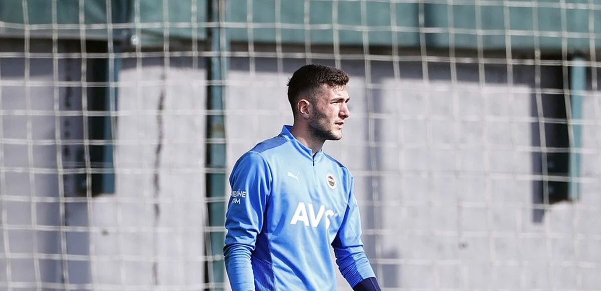 Slovacko maçı öncesi Fenerbahçe'ye sakat futbolculardan kötü haber: Kaleye 19'luk Ertuğrul geçecek