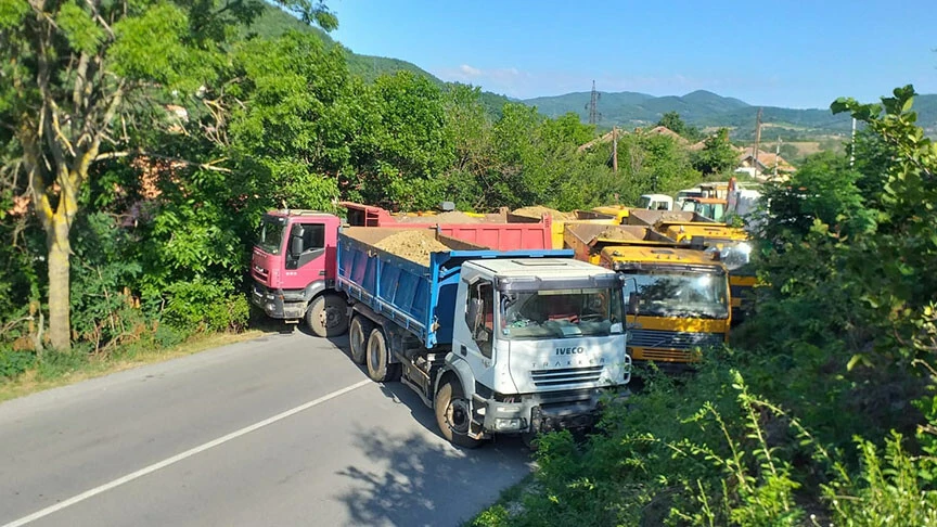 Kosova ile Sırbistan arasındaki sınırda sessizlik hakim! Gözler iki ülkeden gelecek açıklamalara çevrildi