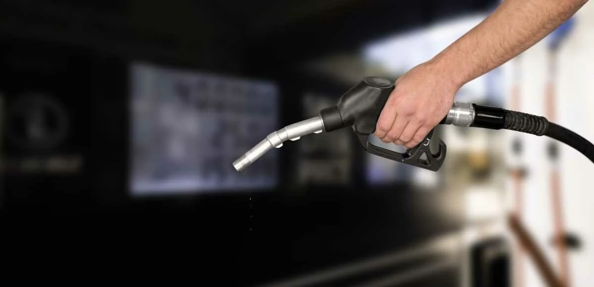 Düşük imalat verileri Brent petrole yaradı! Akaryakıta indirim gözüktü (2 Ağustos benzin ve motorin fiyatları)