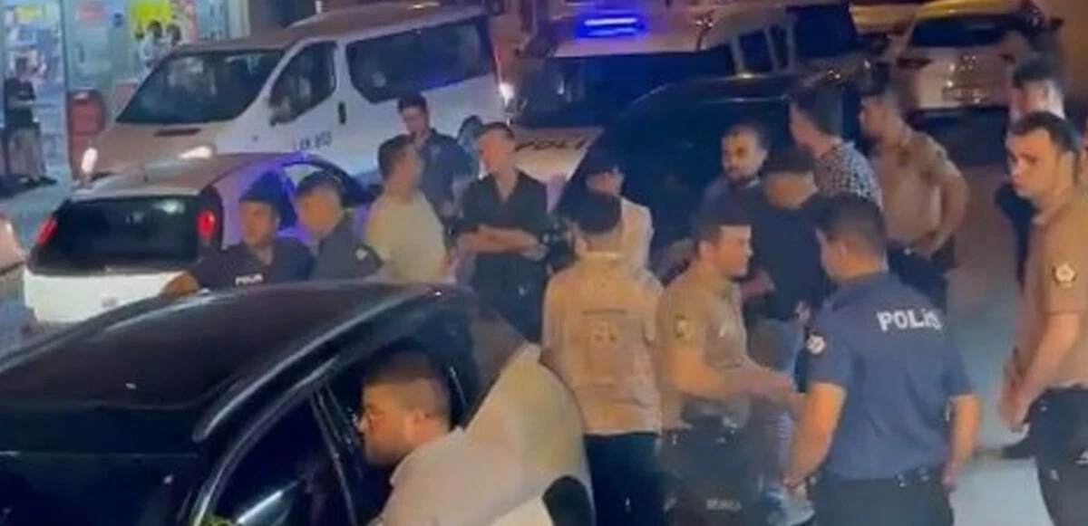 Pendik’te meydan kavgası: Yere düşürüp, defalarca tekmelediler