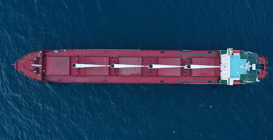 Dünyanın gözü İstanbul'da! Denetim bitti, tahıl yüklü ilk gemi Boğaz'ı geçti