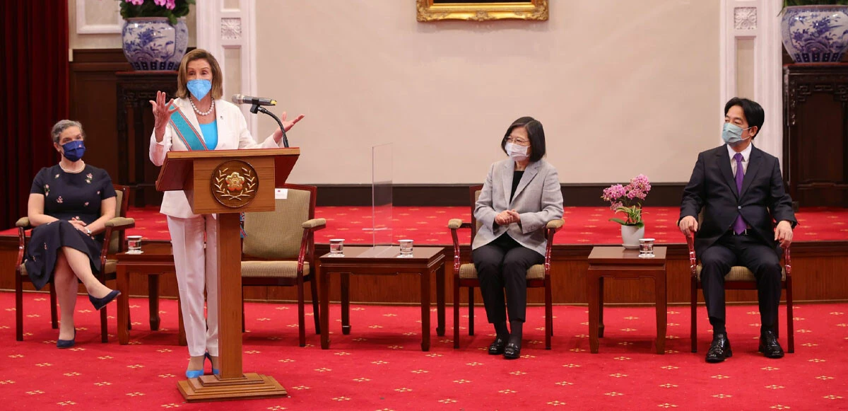 Çin'i daha da kızdıracak hamle! Bir yanda savaş uçakları bir yanda şeref madalyası