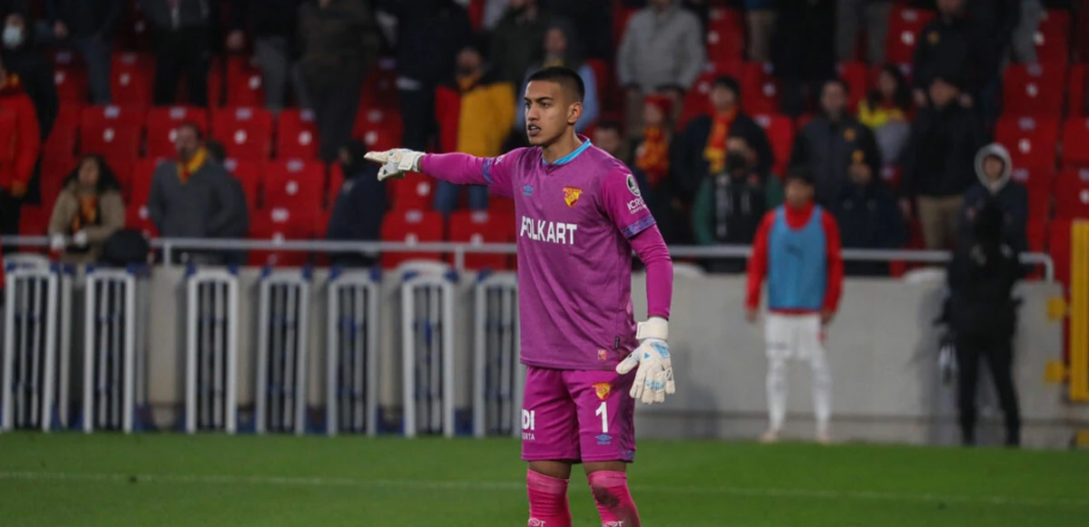 Fenerbahçe aradığı kaleciyi İzmir'de buldu: Göztepe ile anlaşma tamam sıra genç file bekçisinde