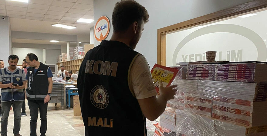 KPSS soruşturmasında yayınevine yönelik arama çalışması sona erdi! Birçok materyale el konuldu