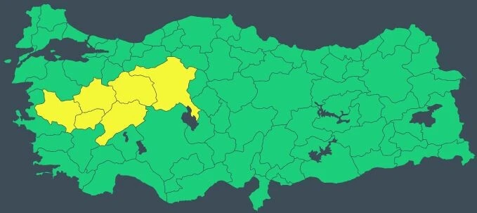 Yaz aylarında şemsiyeli günler başladı! Sağanak 5 gün sürecek: Meteoroloji'den 6 ile sarı kodlu uyarı
