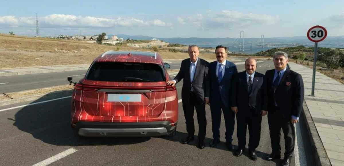 Cumhurbaşkanı TOGG'un direksiyonuna geçti: 2023'ün ilk çeyreğinde yollarda