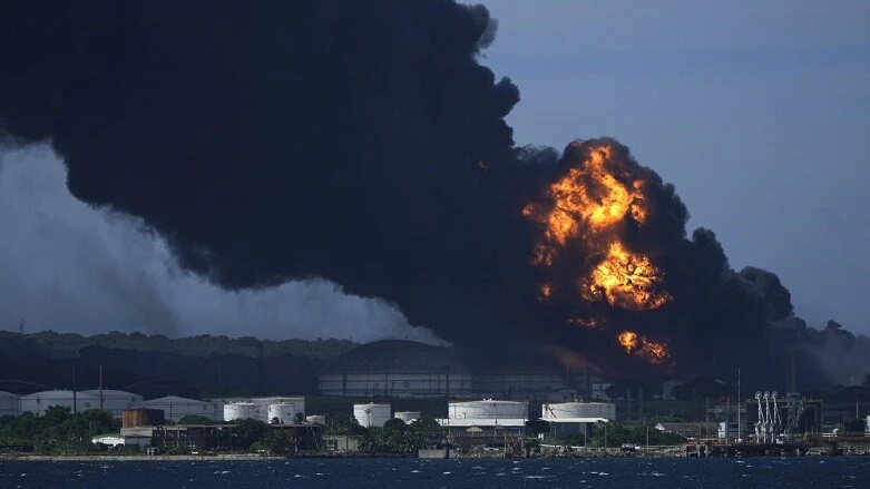 Küba'da petrol tesisinde korkunç yangın! 1 kişi öldü yüzlerce yaralı var itfaiyeciler de kayıp
