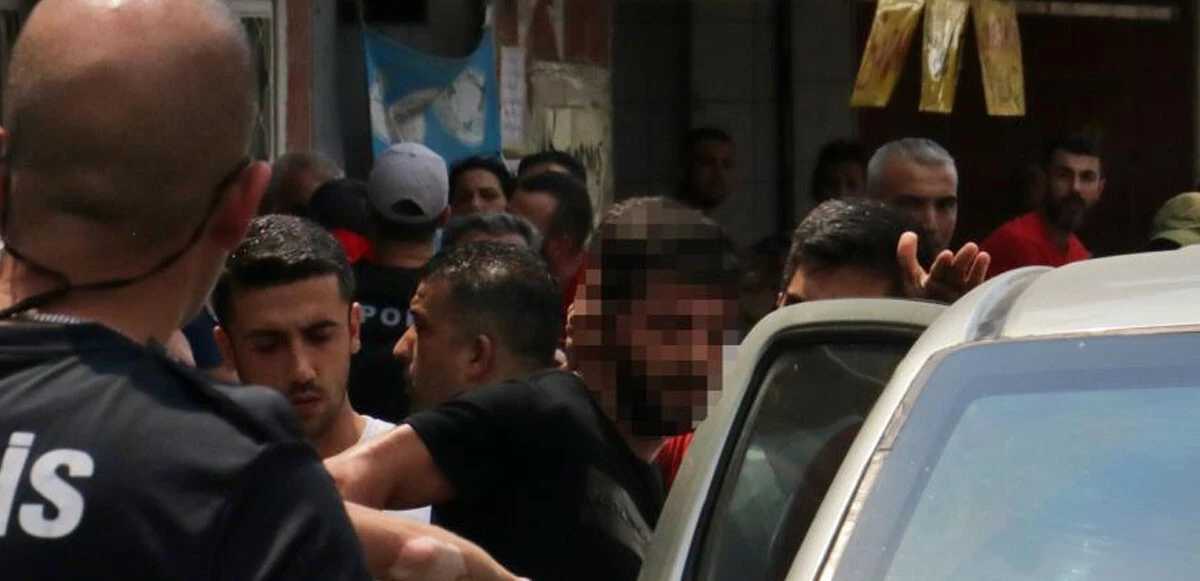 Kayınbiraderlerini vurdu, bir kadını rehin alıp kafasına tüfek dayadı