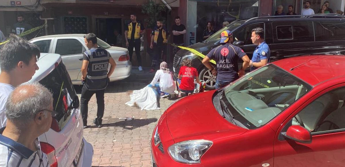 Cam silerken düşen kadın feci şekilde can verdi: Eşi ve kızının gözyaşları yürekleri dağladı