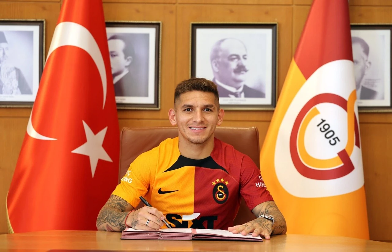 Torreira ve Mertens'in maliyeti belli oldu: Galatasaray transferleri KAP'a bildirdi!