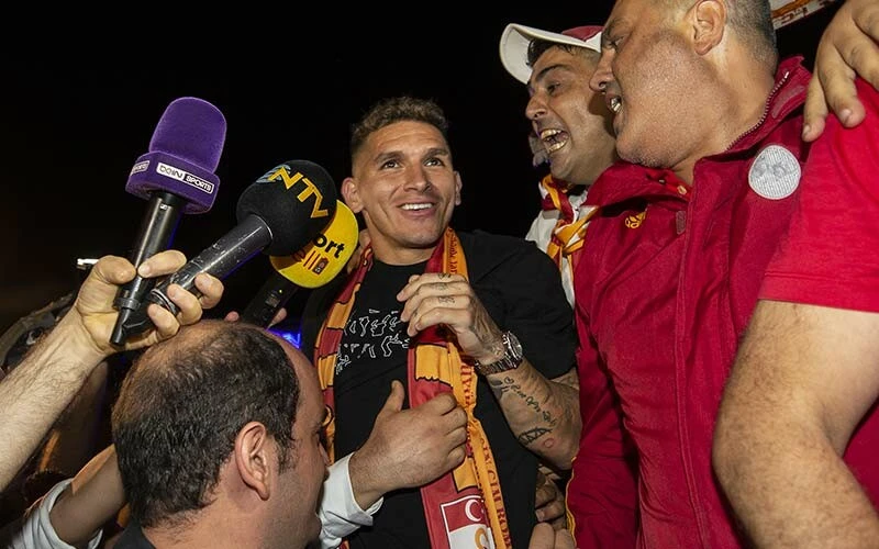 Eski Fenerbahçeli Mesut Özil'den Lucas Torreira hakkında çarpıcı sözler