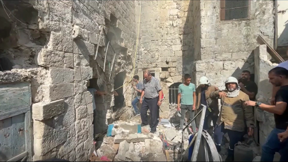 Batı Şeria'da roketli baskın: İşgalci İsrail güçleri 3 Filistinliyi katletti onlarcasını yaraladı!