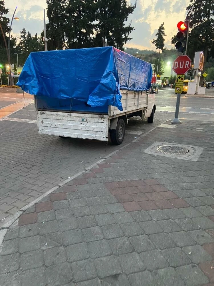 Marmaris'in ardından şimdi de Kekova Adası! Kaçak göçmenleri Avrupa diyerek kandırıp bıraktılar