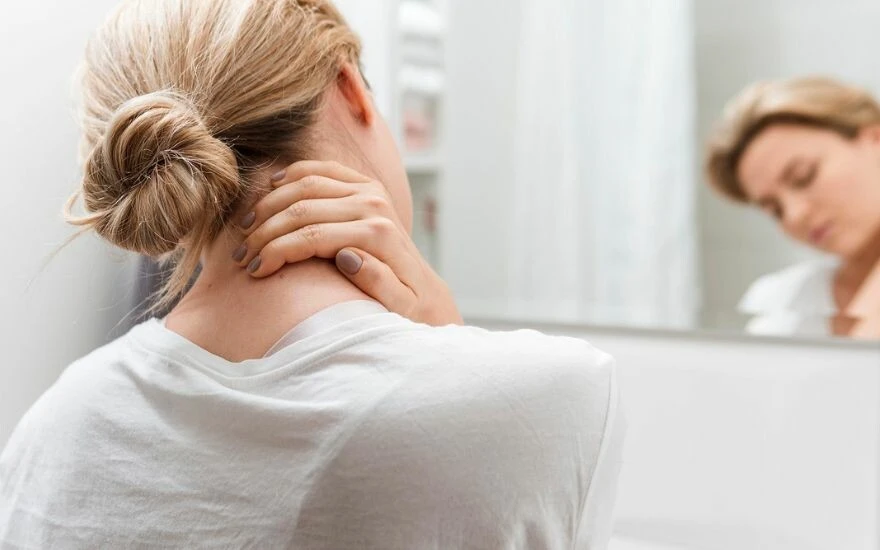 Sabahları tutuk ve ağrıyla uyanıyorsanız dikkat! Sakatlığa neden olabiliyor