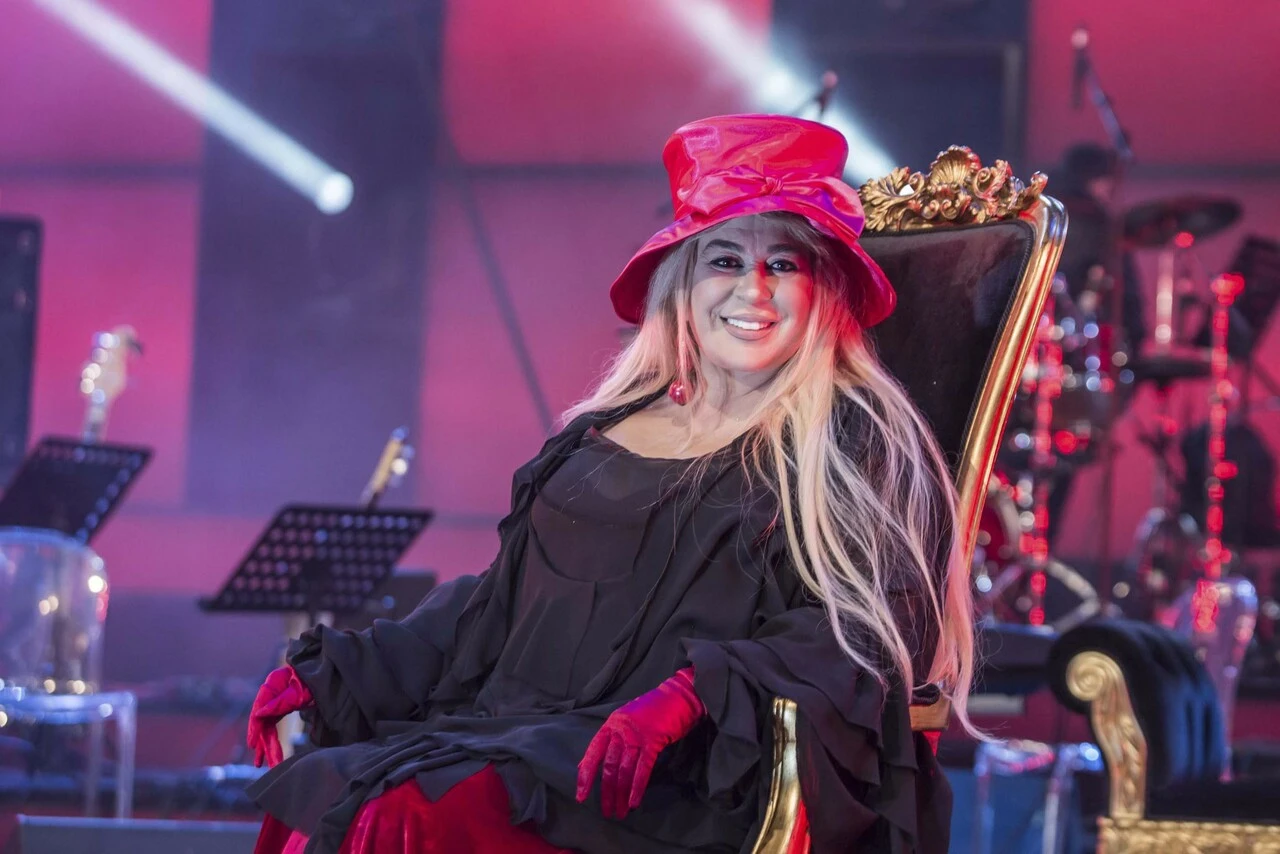 Zerrin Özer müziğe Cemevi klibiyle geri döndü! "Tepkimi sesimle şarkılara döküyorum"