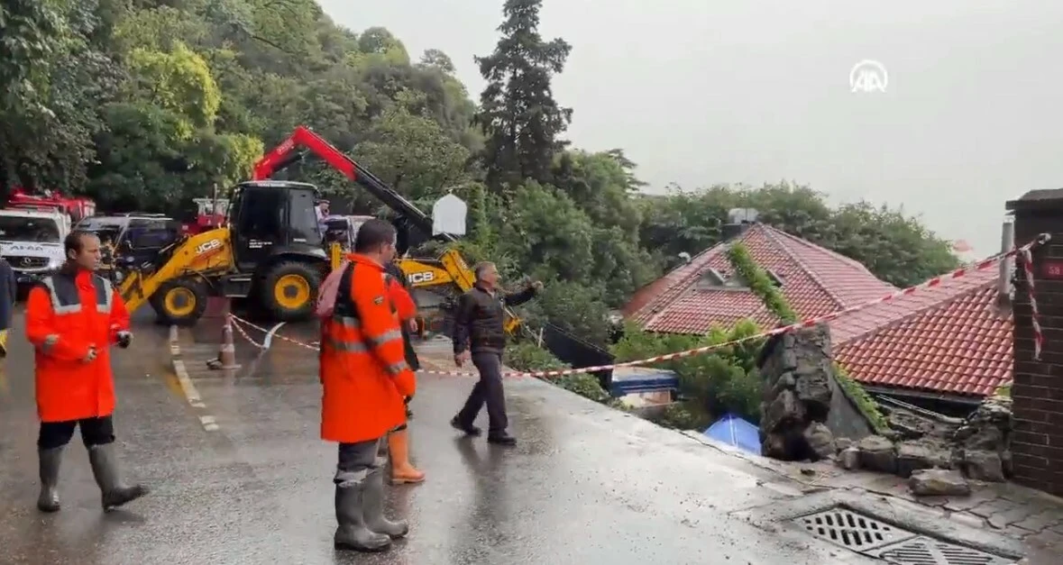 Son dakika! İstanbul Beykoz'da istinat duvarı çöktü: Göçük altında kalan bir kişi kurtarıldı