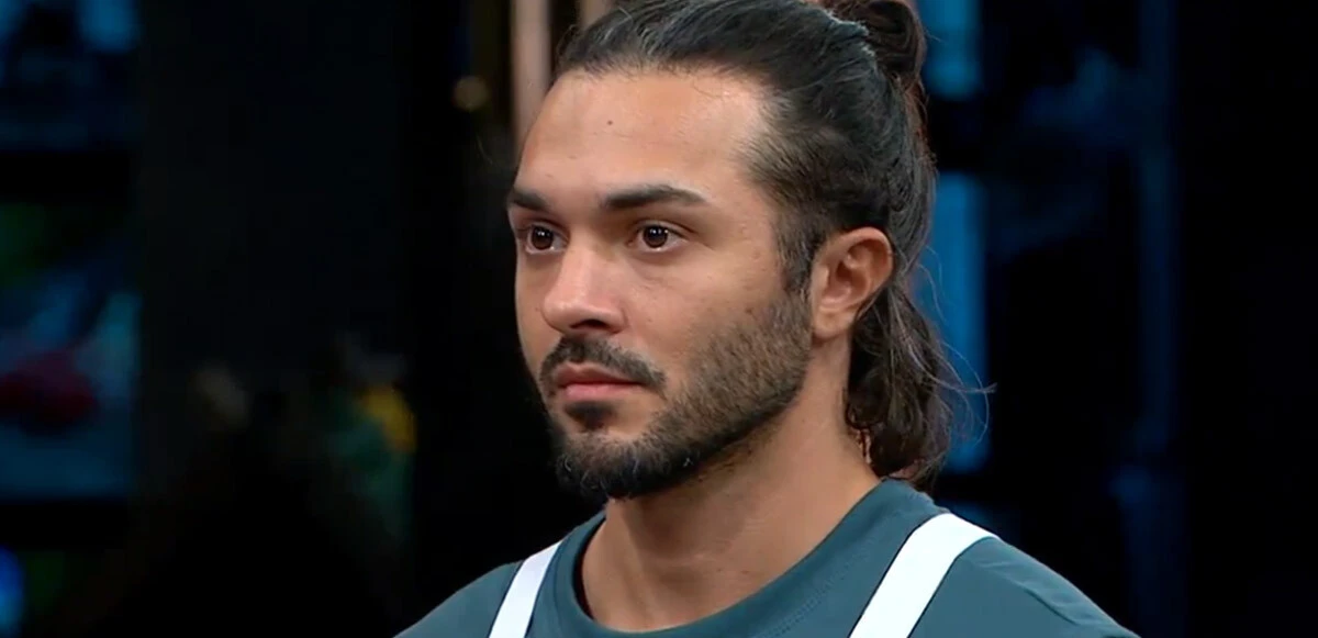 MasterChef'te beklenmedik hareket: Somer Şef yarışmacıdan Einstein’ın sözleriyle özür diledi